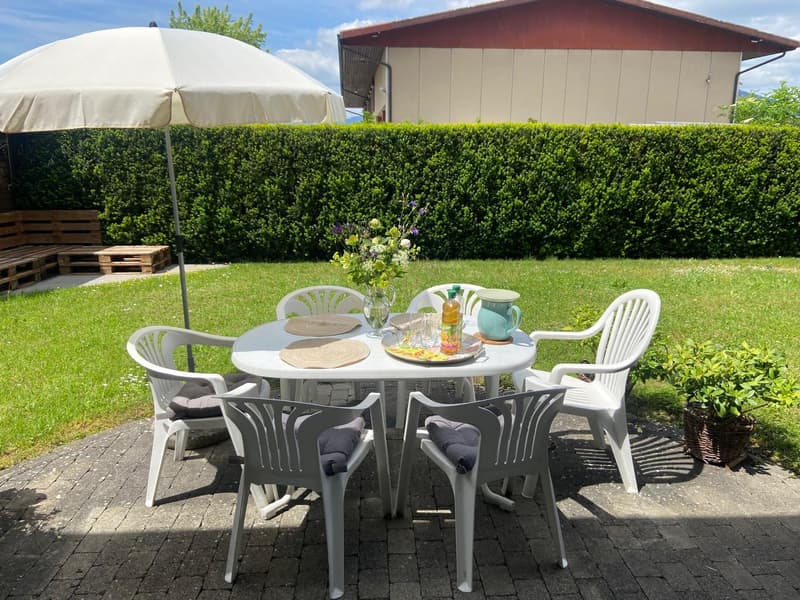Charming 2.5-room old building apartment with terrace in Subingen (11)
