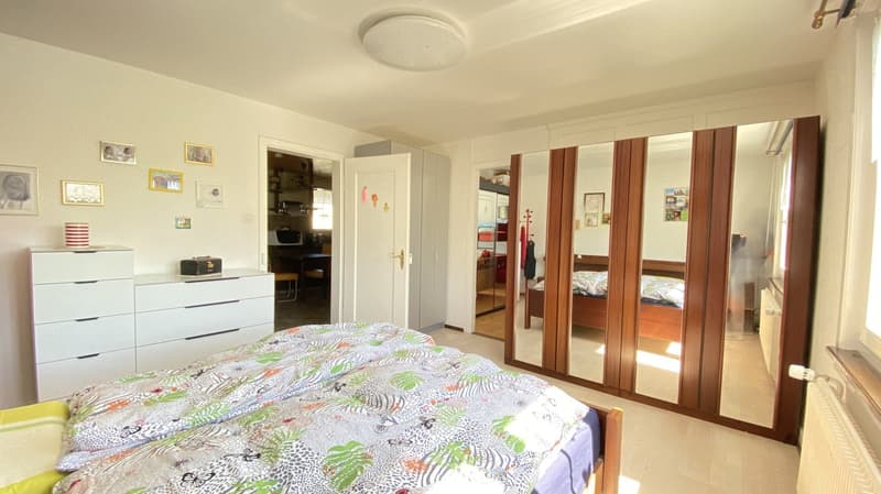 🌟 8-room single-family house with pool and versatile room offer in Niederbipp (11)