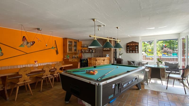 🌟 8-Zimmer-Einfamilienhaus mit Pool und vielseitigem Raumangebot in Niederbipp (16)