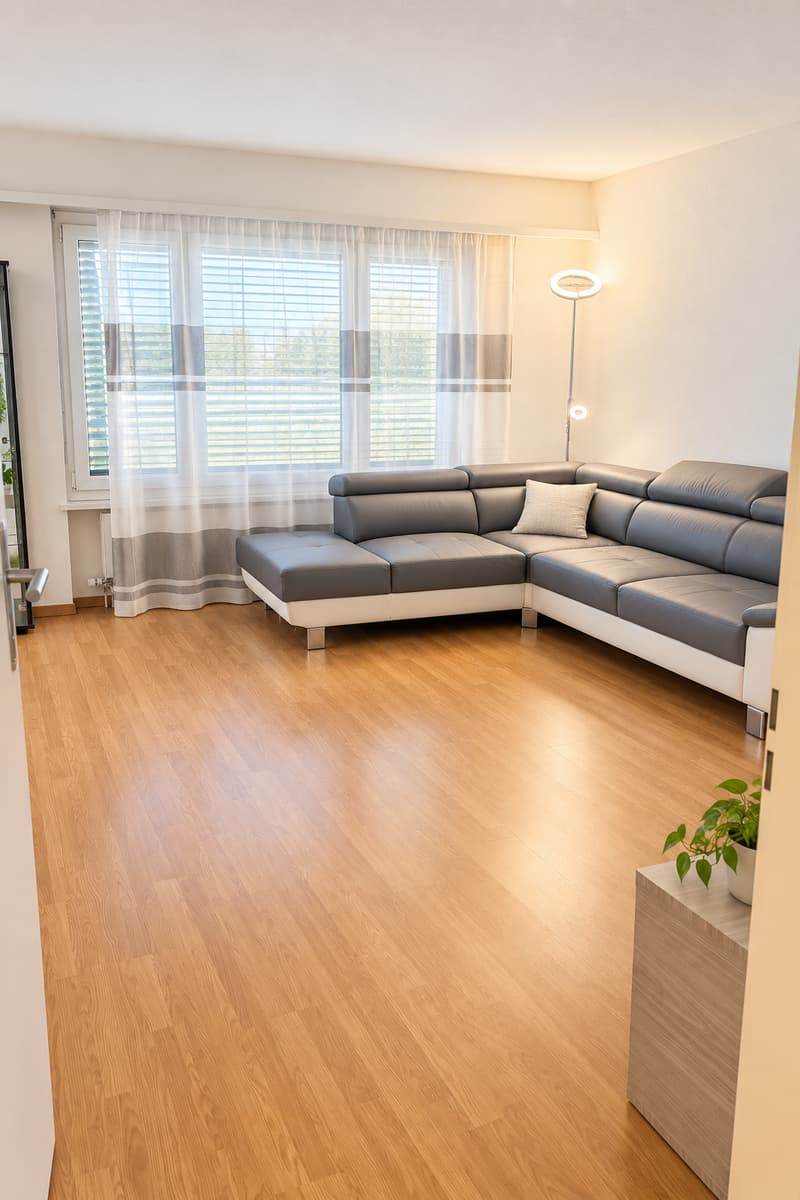 Ruhige 3.5-Zimmer-Wohnung mit Balkon in Etziken mit Blick ins Grüne (6)