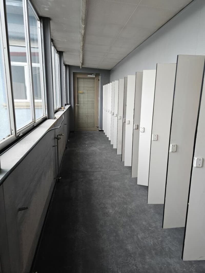 Espace commercial polyvalent à emplacement central (3)