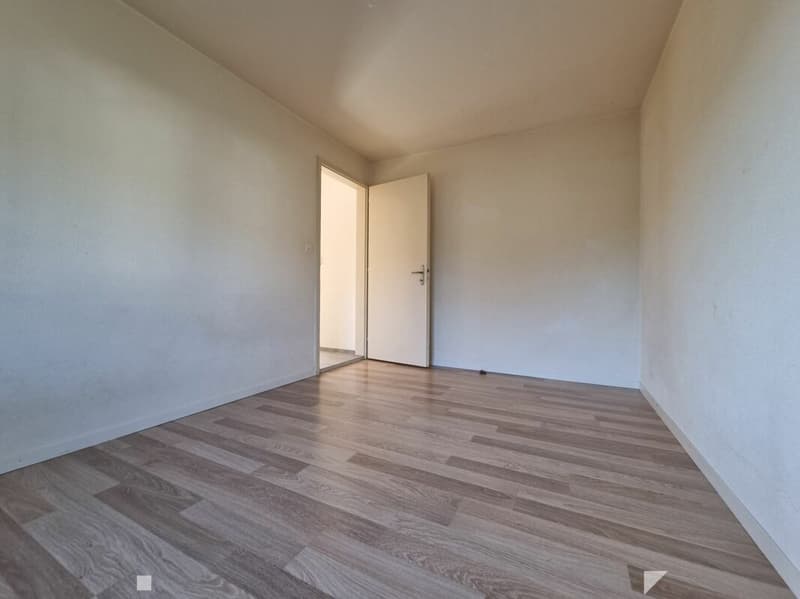 Charmante 3.5-Zimmer-Wohnung an zentraler Lage in Biel (6)