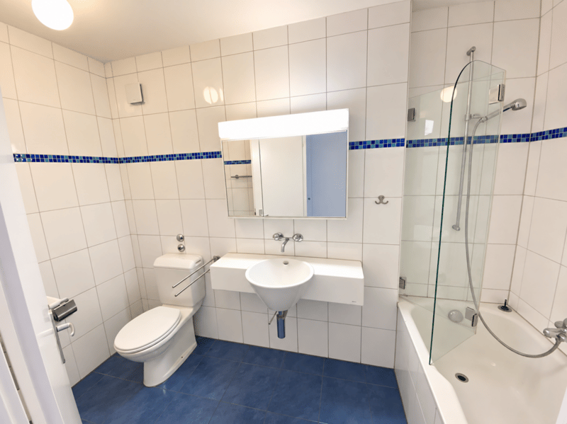 Schöne 4-Zimmerwohnung mit gemütlichem Balkon in Nidau (3)