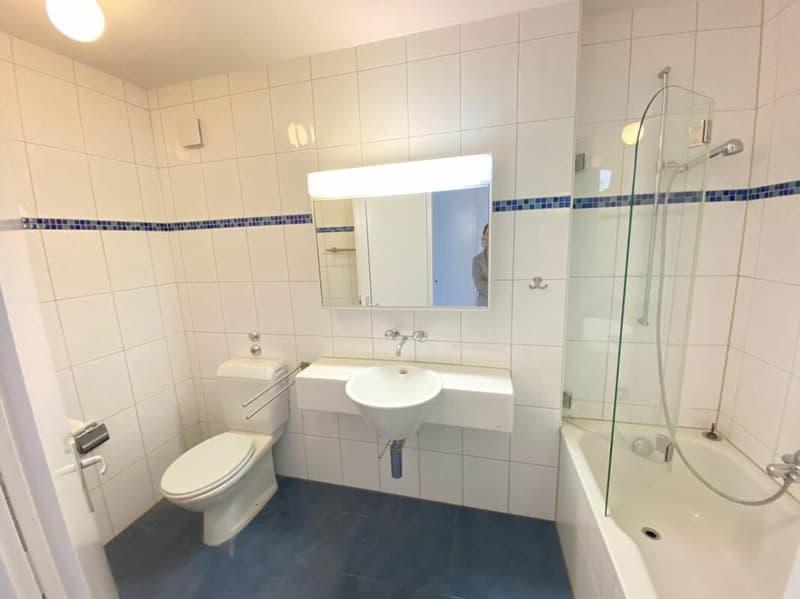 Schöne 4-Zimmerwohnung mit gemütlichem Balkon in Nidau (6)