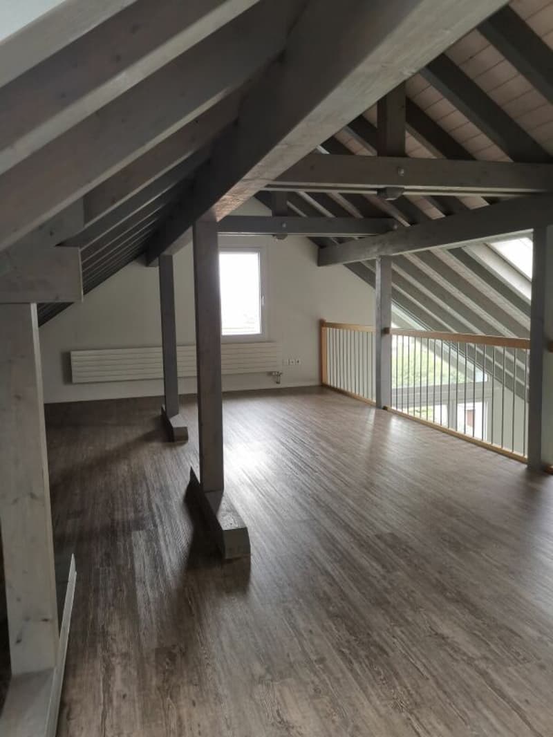 4.5 Zimmer-Galerie-Wohnung in Safnern zu vermieten (3)