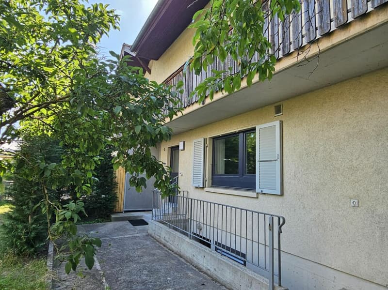 Abitare moderno ad Aegerten - monolocale quasi nuovo con parcheggio e giardino (8)