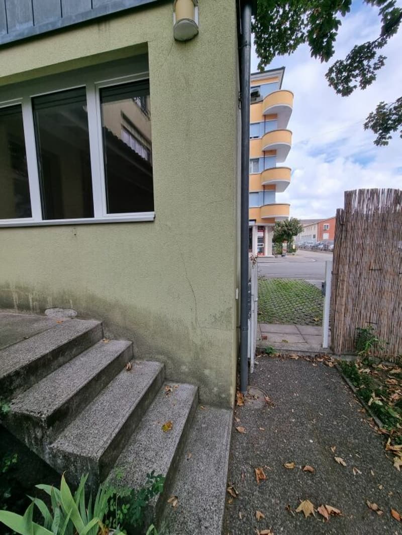 Appartement spacieux 4.5 pièces au rez-de-chaussée avec espace de séjour extérieur (10)