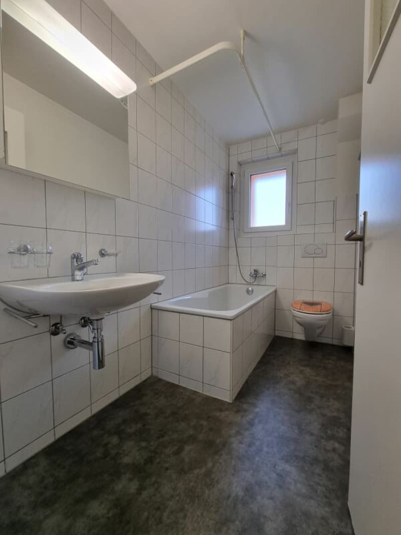 3 Zimmer-Wohnung am Friedrich Glauserweg 5, Lengnau (4)