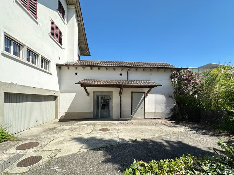 Project property with >300 m2 living space, workshop & retail space (11)