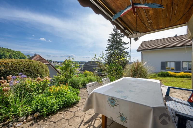 A home with substance and potential in an attractive location (12)