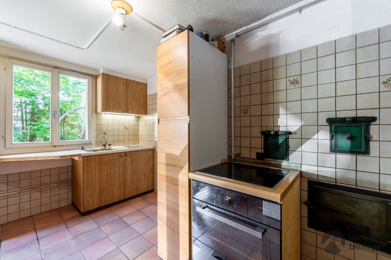 Charming residential house with barn and building land reserve (7)