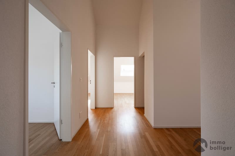 RESERVED - Stylish living above the rooftops - Attic apartment in (2)