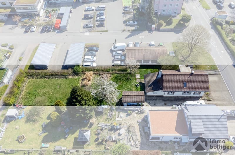 Well-maintained single-family house with garden paradise (10)