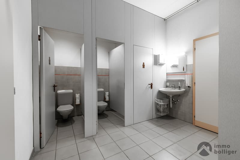 Spazio commerciale facilmente raggiungibile a Oberentfelden in affitto - 70 m² (2)