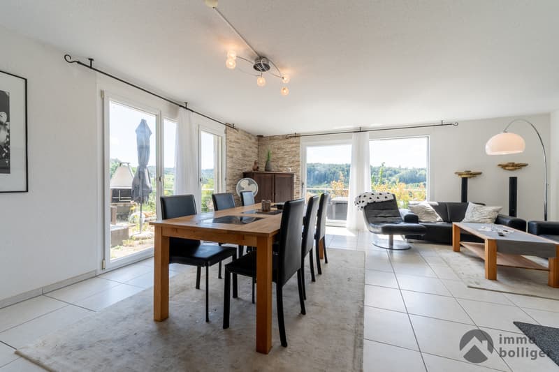 Sonnige Aussicht an erhöhter und beliebter Lage (5)
