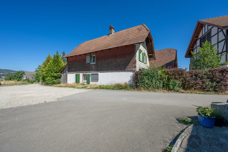 Historisches Wohnhaus mit Entwicklungspotenzial (1)