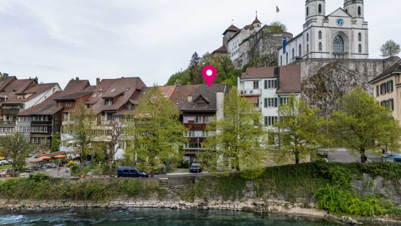 Altstadt. Aare. Mehrfamilienhaus. (1)