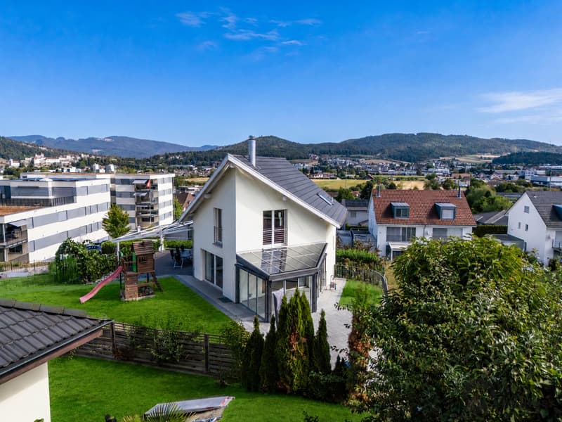 Spitziges Haus an spitzer Lage (10)