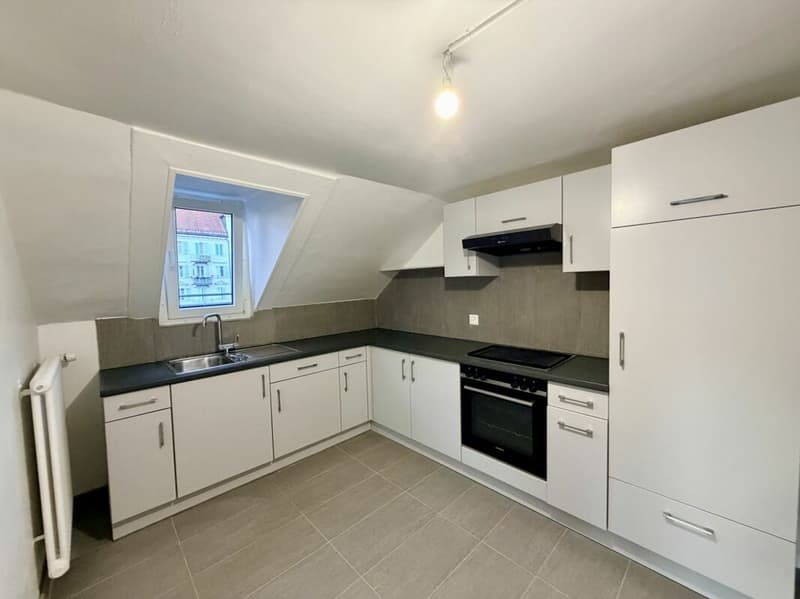 Renovated! 1st RENT net OFFERED! (4)