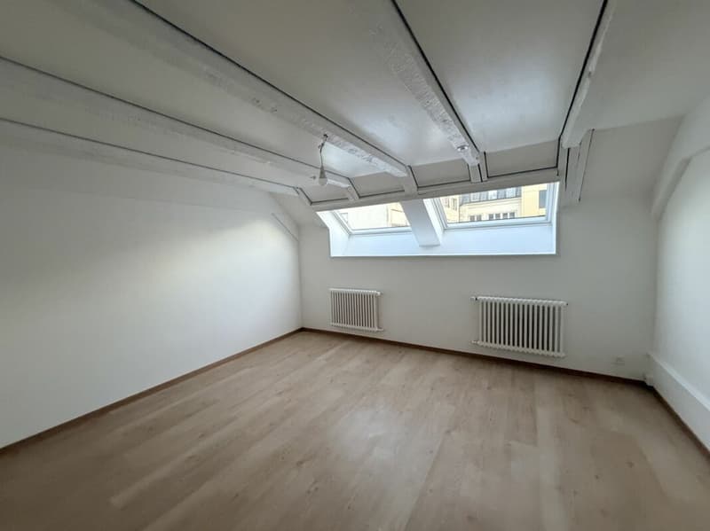 Renovated! 1st RENT net OFFERED! (5)