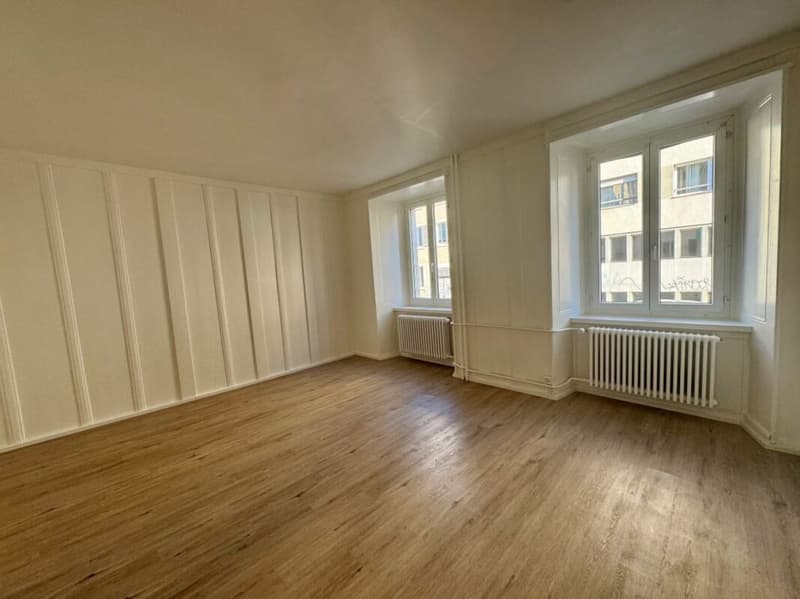 Renovated! 1st RENT net OFFERED! (7)