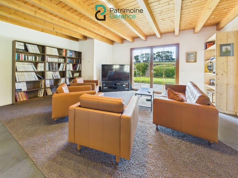 Colocation di lusso in una casa indipendente con giardino e piscina (6)