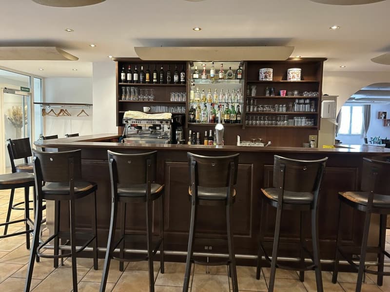 Ristorante situato in posizione ideale (4)