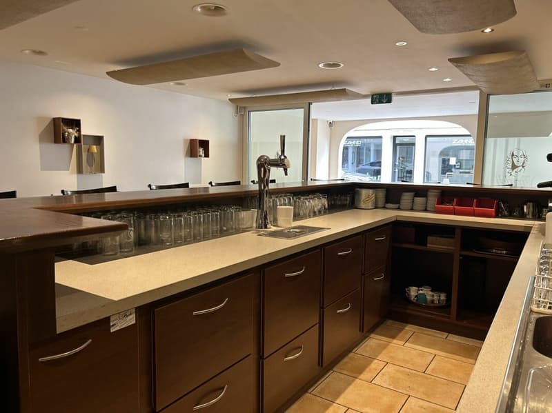 Ristorante situato in posizione ideale (2)