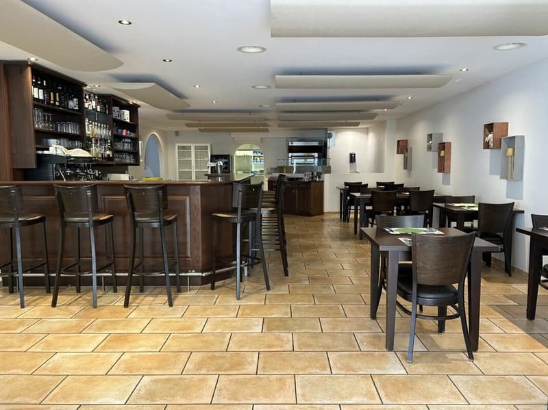 Ristorante situato in posizione ideale (9)