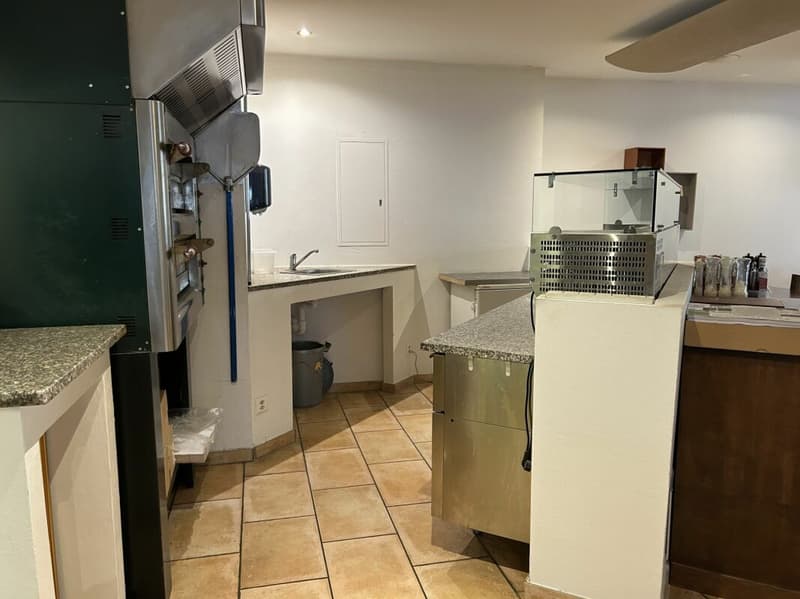 Ristorante situato in posizione ideale (12)