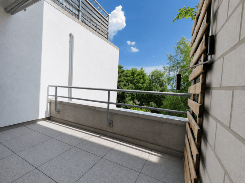 Vier-Zimmer-Wohnung im ersten Stock (1)