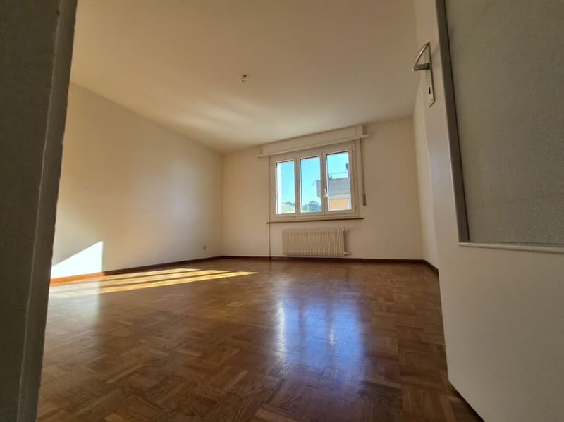 Dreizimmerwohnung im 3. Stock (3)