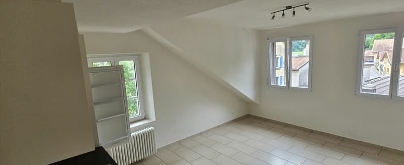 Wohnung mit 4.5 Zimmern im 1. Stock (2)
