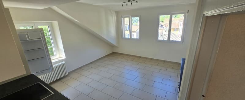Wohnung mit 4.5 Zimmern im 1. Stock (3)