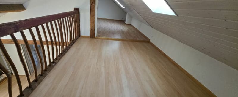 Wohnung mit 4.5 Zimmern im 1. Stock (5)
