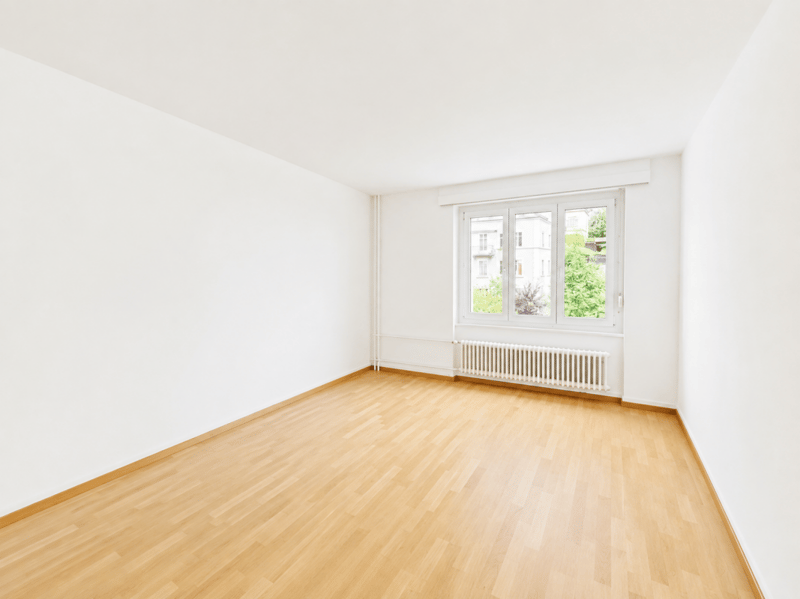 Spacieux ! Appartement de 3.0 pièces avec vue sur la ville (2)
