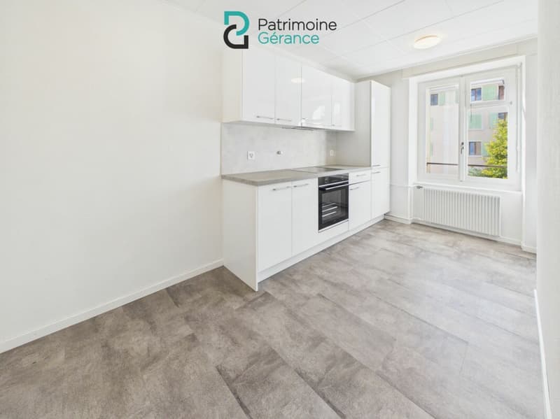 APPARTEMENT DE 4.0 PIÈCES RÉNOVÉ, LUMINEUX ET PROCHE DES COMMODITÉS (1)