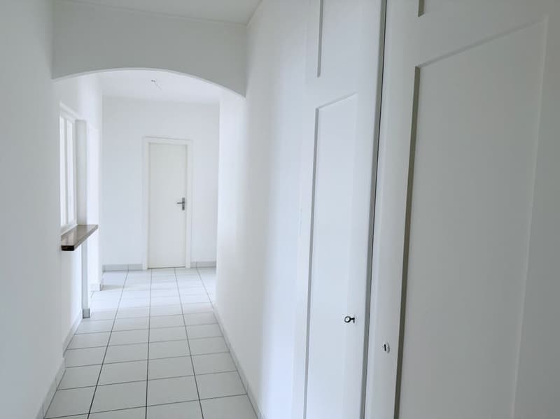 APPARTEMENT LUMINEUX DE 3.0 PIÈCES AVEC BALCON ET VUE DÉGAGÉE À LA CHAUX-DE-FONDS (5)