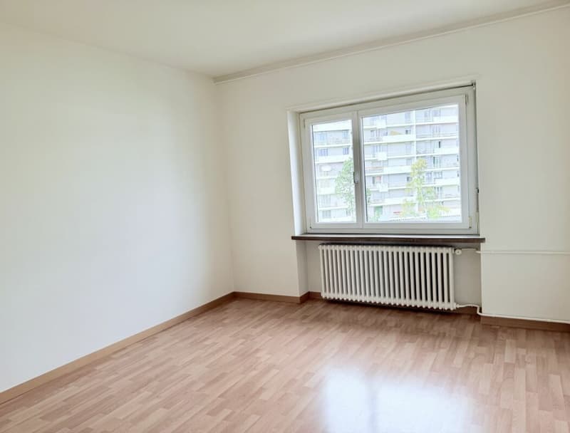 APPARTEMENT LUMINEUX DE 3.0 PIÈCES AVEC BALCON ET VUE DÉGAGÉE À LA CHAUX-DE-FONDS (4)