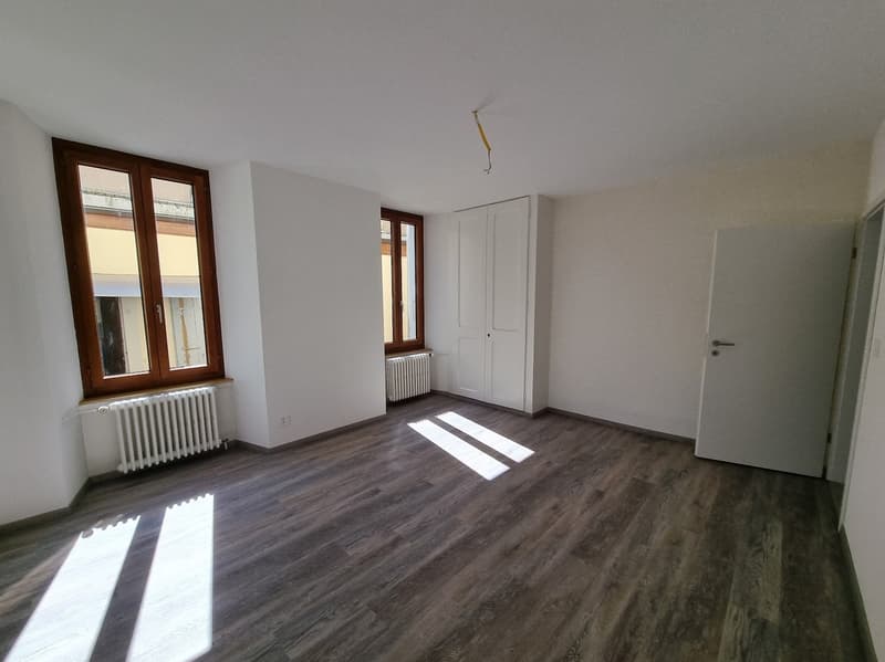 Wohnung 2.5 Zimmer renoviert im Zentrum von Fleurier (5)