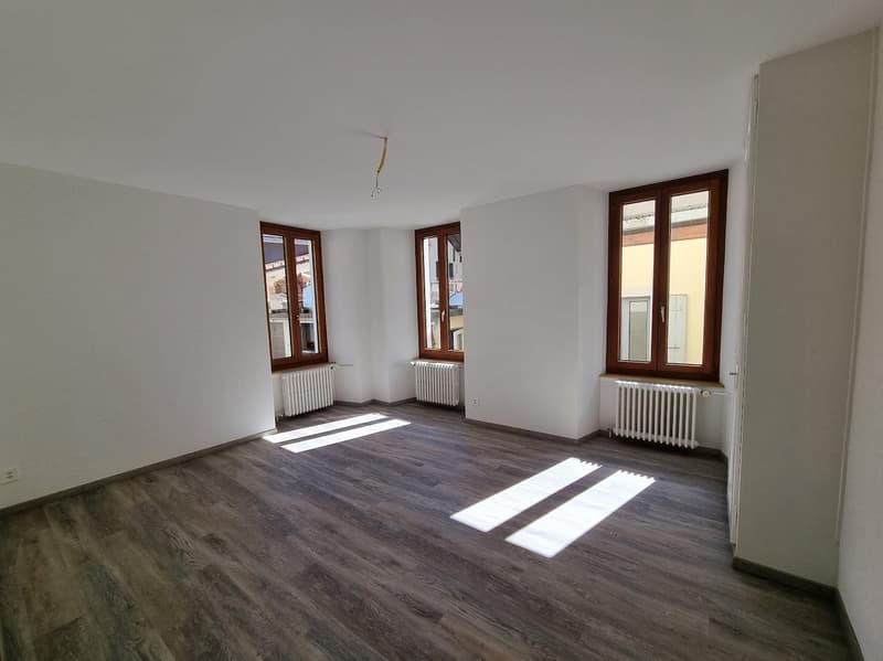 Wohnung 2.5 Zimmer renoviert im Zentrum von Fleurier (4)