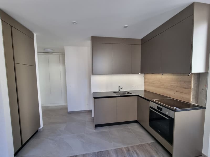 Wohnung 2.5 Zimmer renoviert im Zentrum von Fleurier (1)