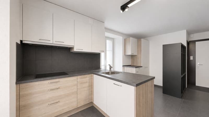 Schönes 4-Zimmer-Apartment mit großem Balkon, Garten und in einer sehr ruhigen Gegend (3)