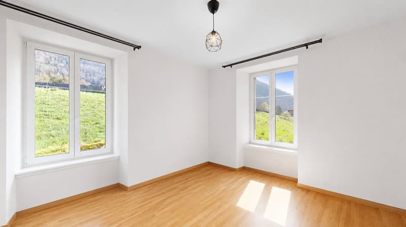 Schönes 4-Zimmer-Apartment mit großem Balkon, Garten und in einer sehr ruhigen Gegend (7)