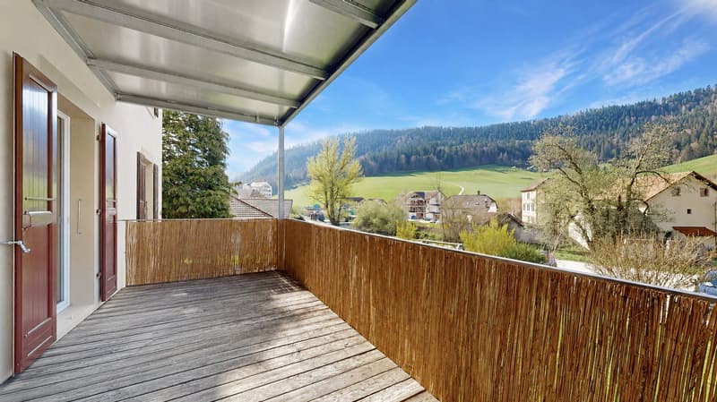 Schönes 4-Zimmer-Apartment mit großem Balkon, Garten und in einer sehr ruhigen Gegend (1)