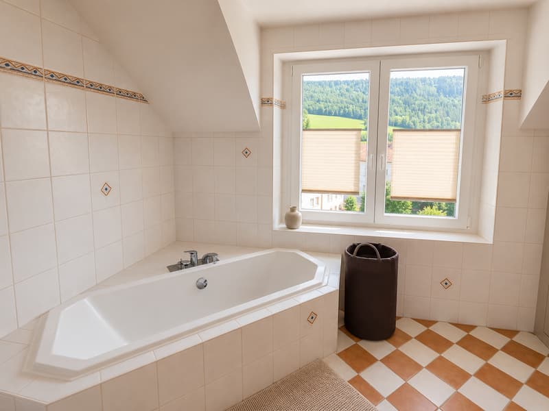 Superbo appartamento triplex di 5 locali al 1° piano con terrazza e giardino (15)