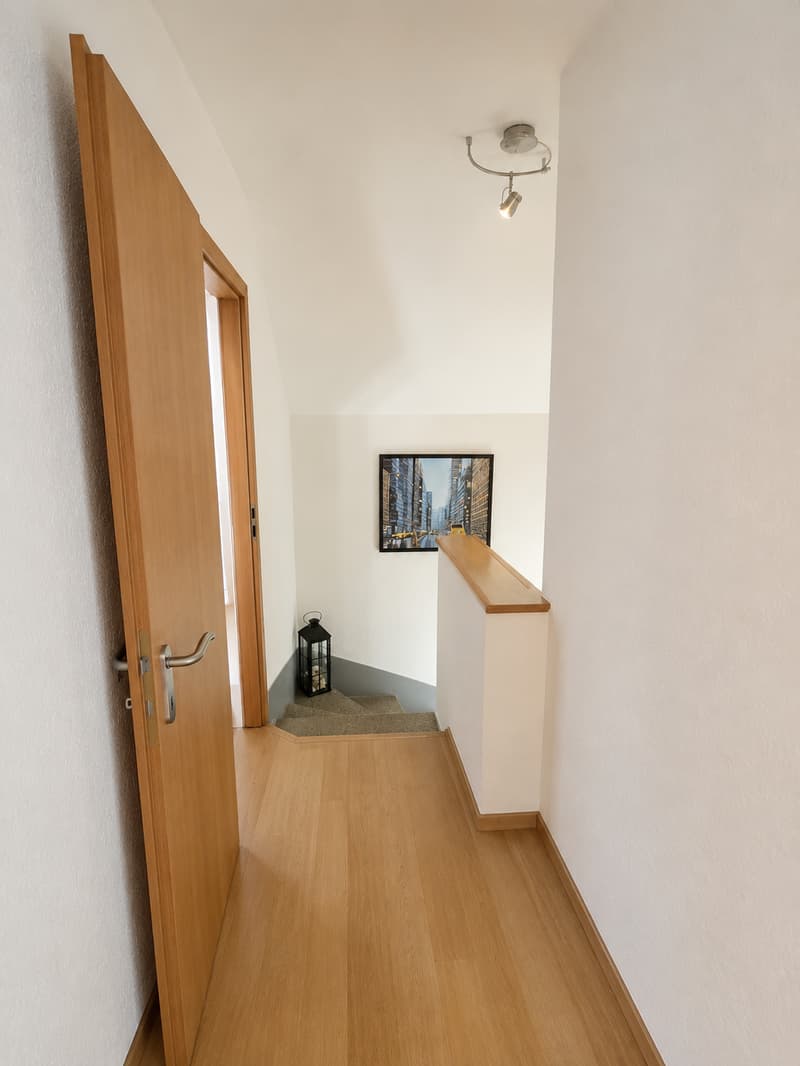 Superbo appartamento triplex di 5 locali al 1° piano con terrazza e giardino (10)