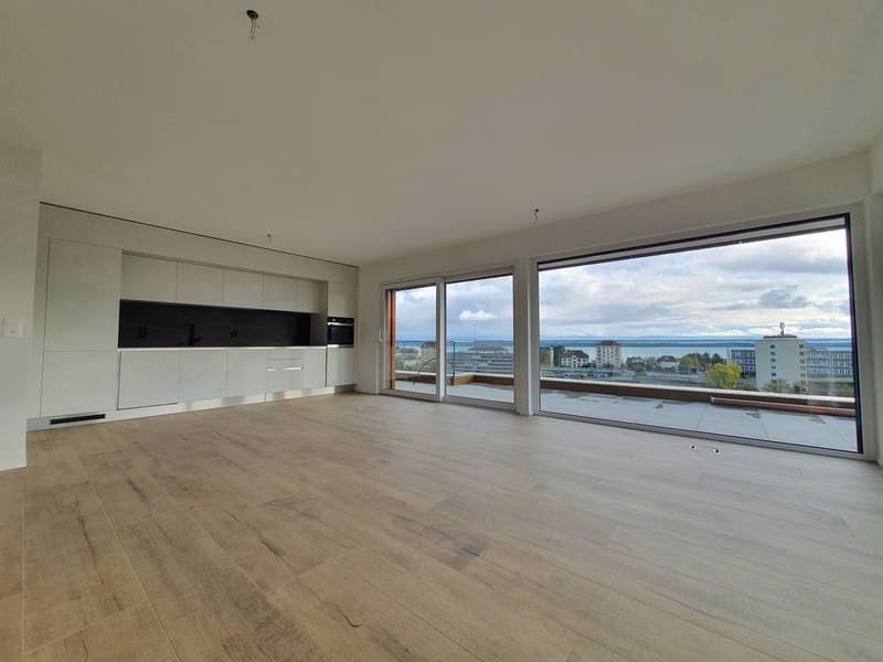 Splendido appartamento in mansarda di 3,5 locali con balcone e vista sul lago (1)