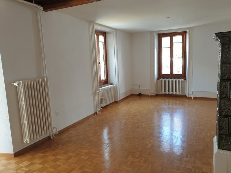 Wohnung mit 3.5 Zimmern, Balkon und Veranda im Zentrum von Fleurier (3)