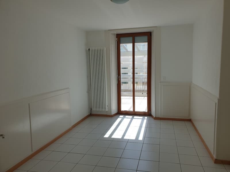 Wohnung mit 3.5 Zimmern, Balkon und Veranda im Zentrum von Fleurier (5)